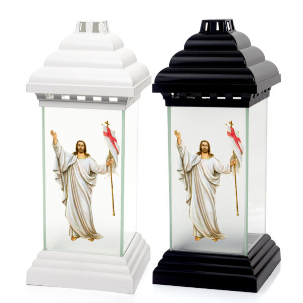 Czarny lub biały znicz wielkanocny kaplicza z wizerunkiem Jezusa Zmartwychwstałego