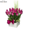 Wiosenna kompozycja wielkanocna z różowych tulipanów